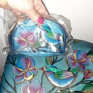 ANUSHKA HANDBAG with change purse